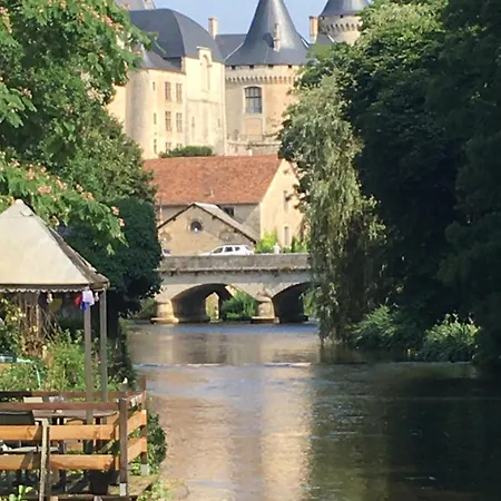 Cha16 - Nanteuil En Vallee - Touchbaudrand Lantgård *