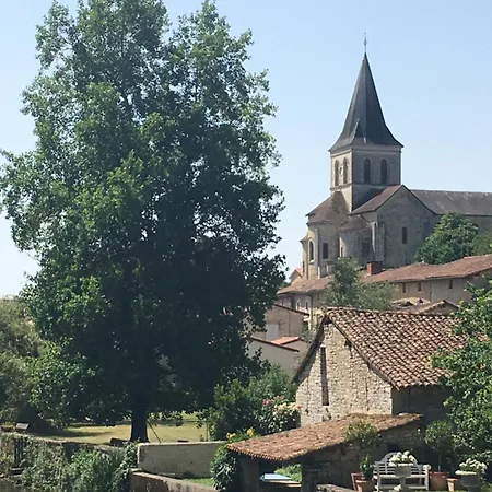 Cha16 - Nanteuil En Vallee - Touchbaudrand Çiftlik konaklama *